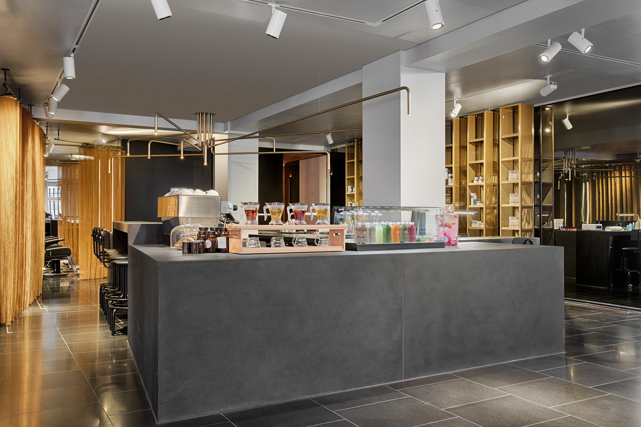 Away Spa X Bar